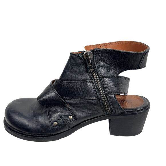 SIXTYSEVEN Black Leather Moto Ankle Boots Clogs Strappy Buckle Sz 39 Women 8-8.5 - Picture 11 of 11